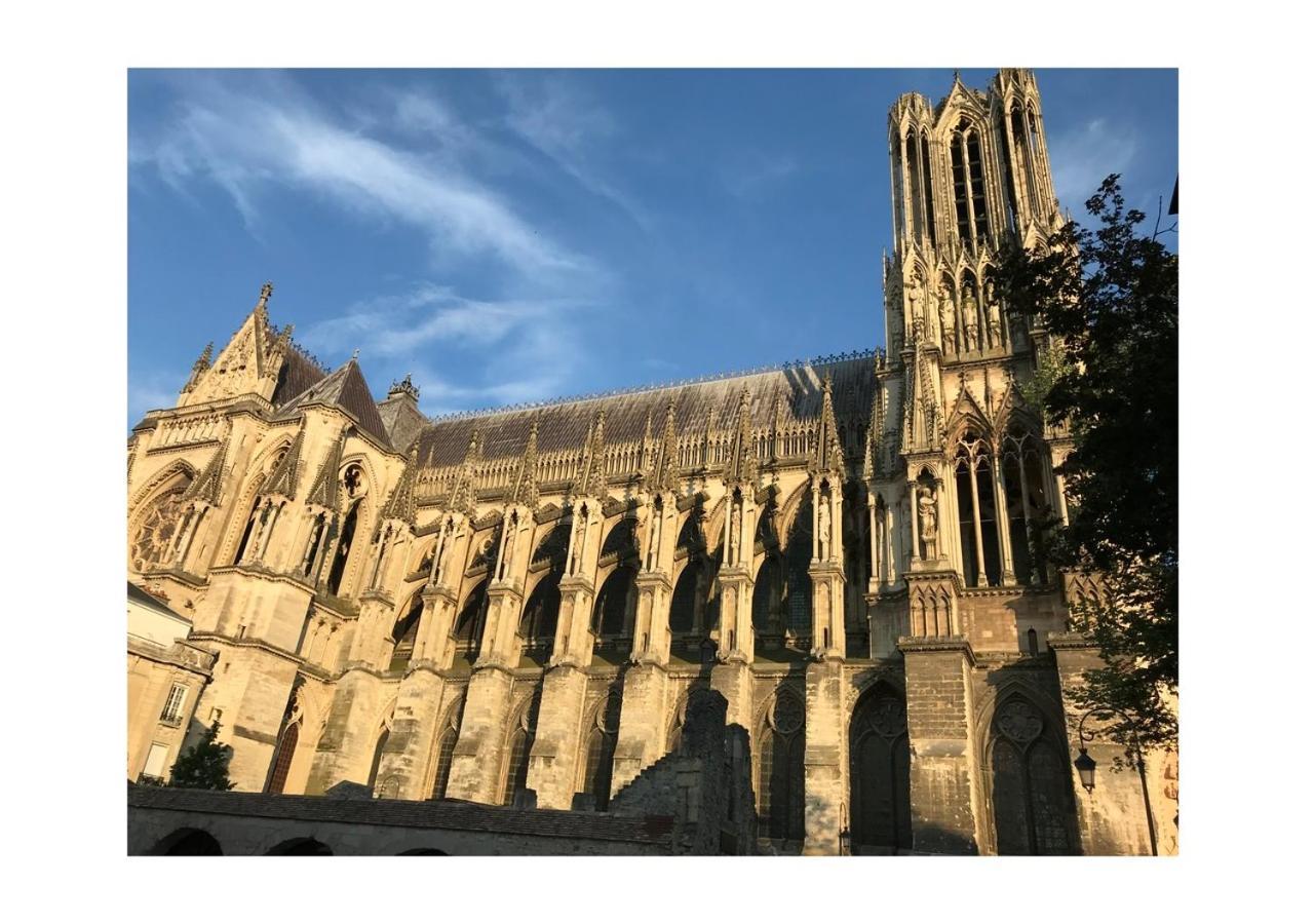 Suite Clovis 6 Reims Bagian luar foto