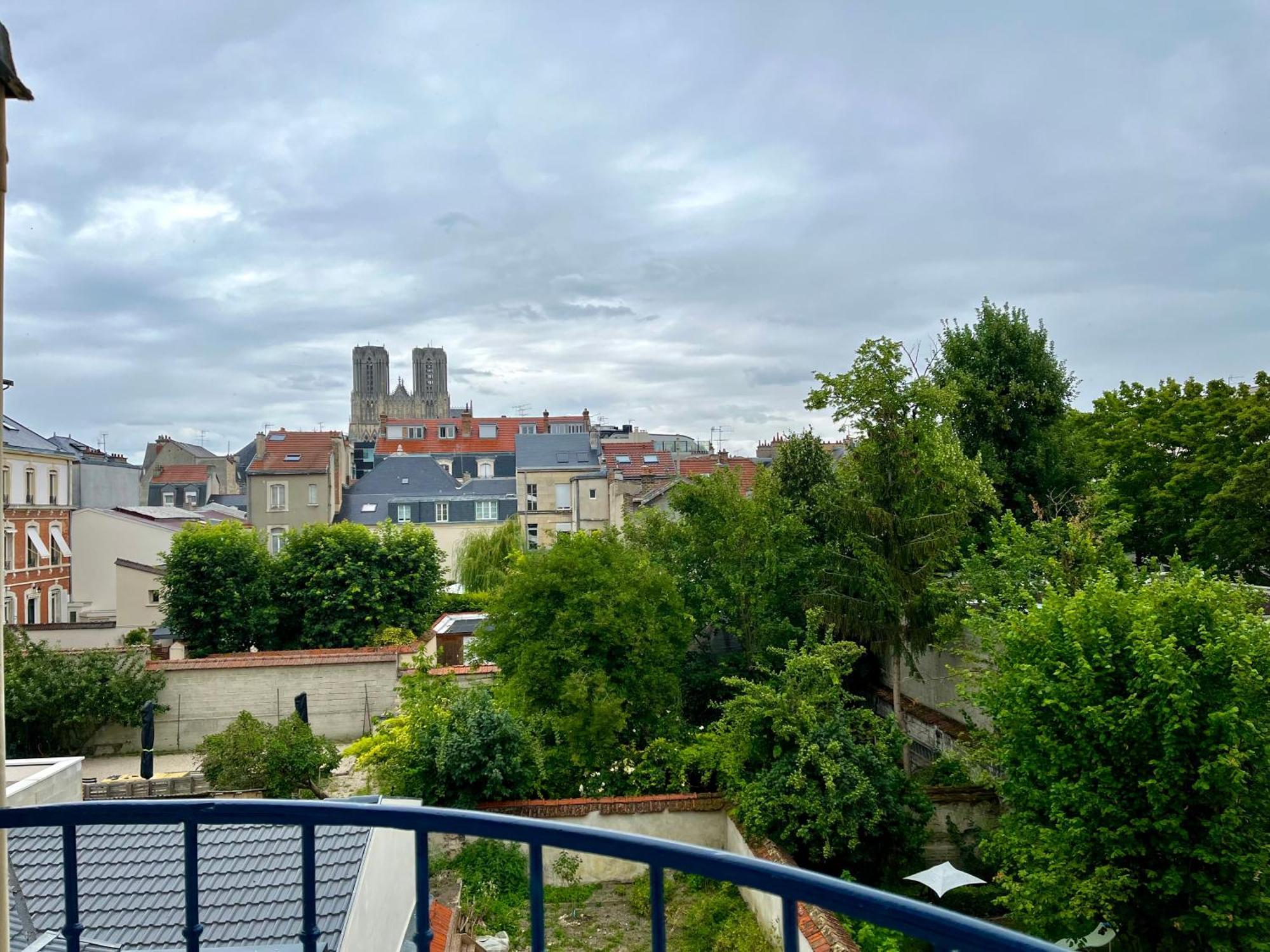Suite Clovis 6 Reims Bagian luar foto